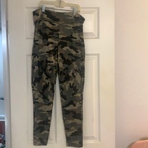 Vitesse Athletics soft and comfy stretch Camo leggings with tuck detail